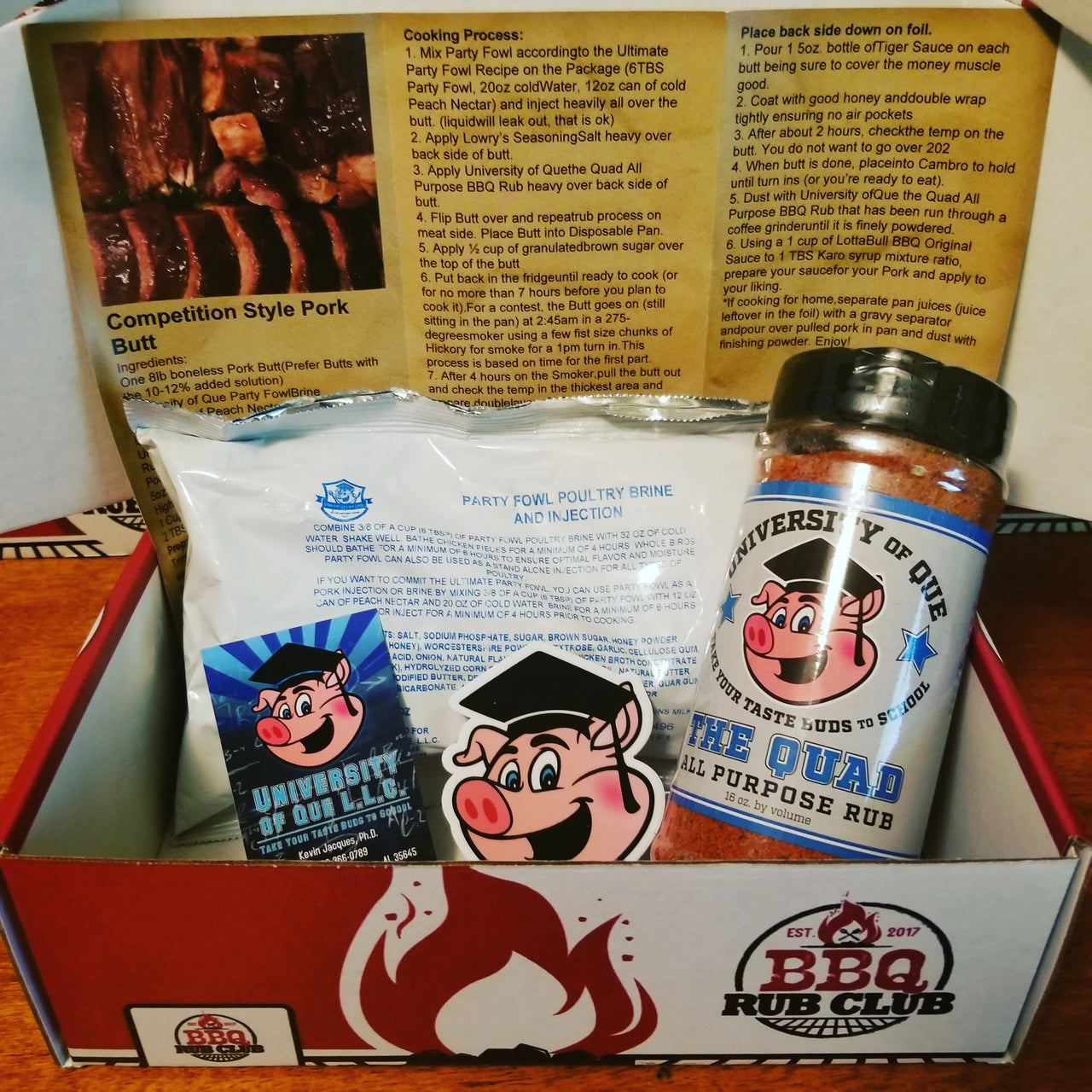 University of Que Gift Box